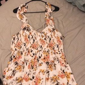 Floral print blouse with ruffle sleeves